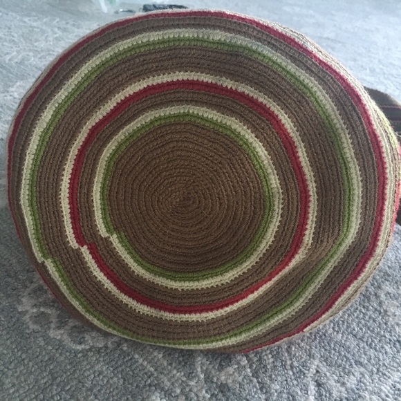 Hand Woven Shoulder Bag - Picture 4 of 5